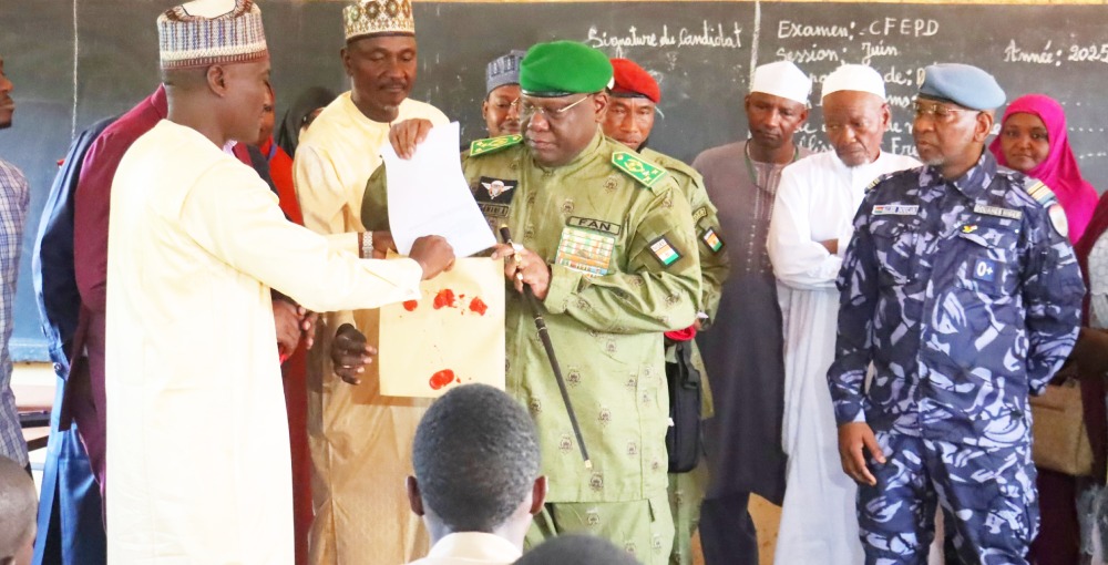 lancement national des examens du cfepd 2025 le niger mobilise pour son avenir educatif