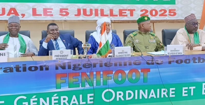 federation nigerienne de football fenifoot une transition historique actee a tahoua