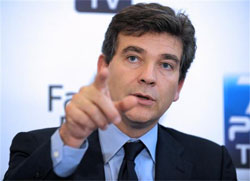 Niger : l’étrange soutien d’Arnaud Montebourg à Vincent Bolloré