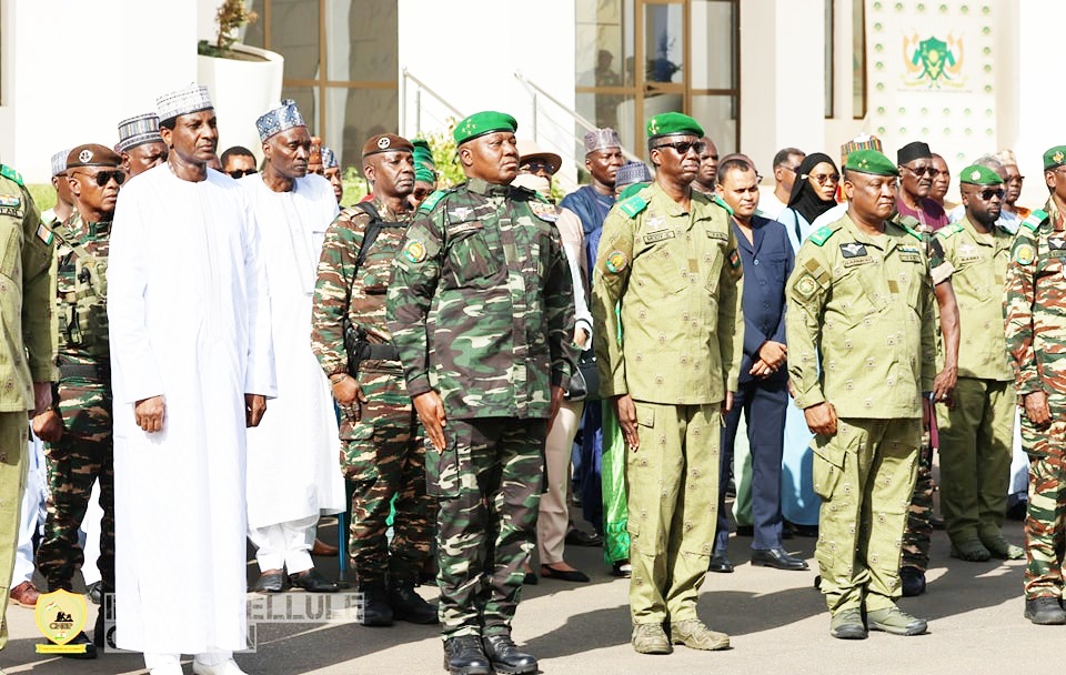 lhymne de laes officiellement lance un acte solennel dunite et de souverainete partage entre le niger le mali et le burkina faso 01