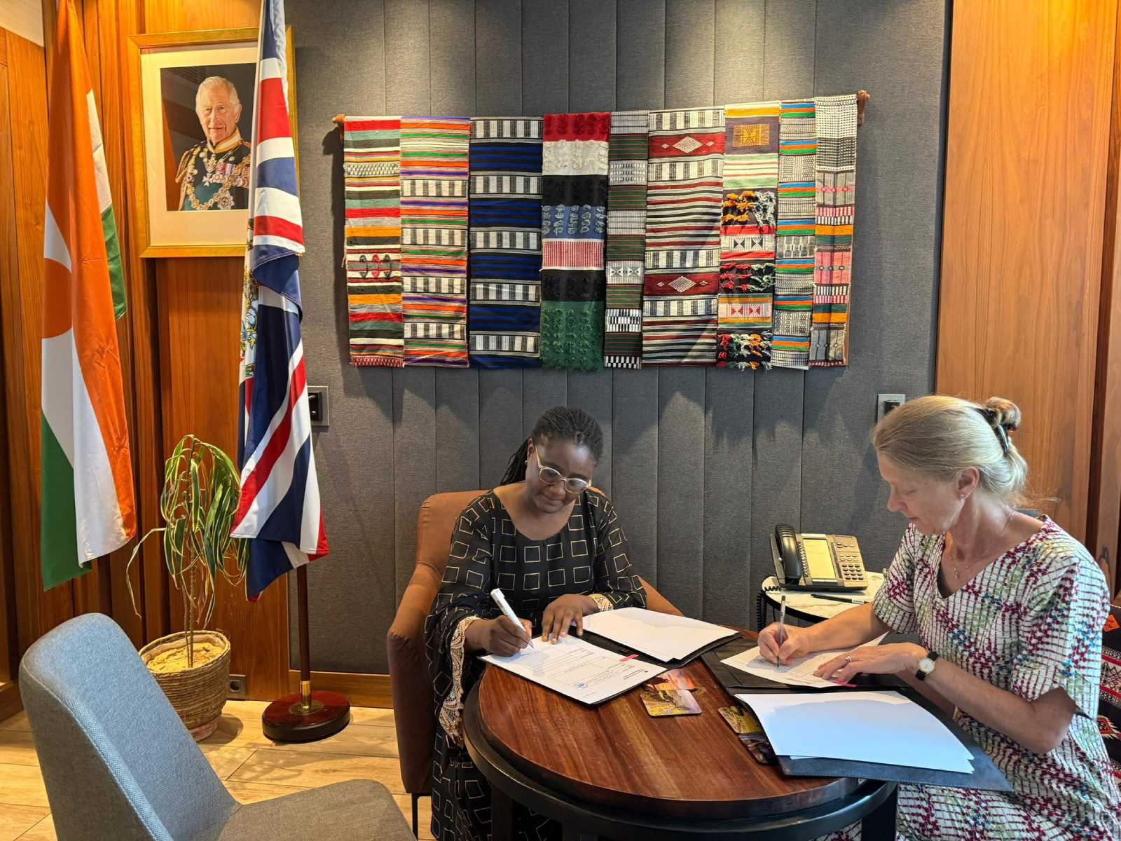 voix des femmes le royaume uni accompagne lengagement feminin et lexpression numerique au niger