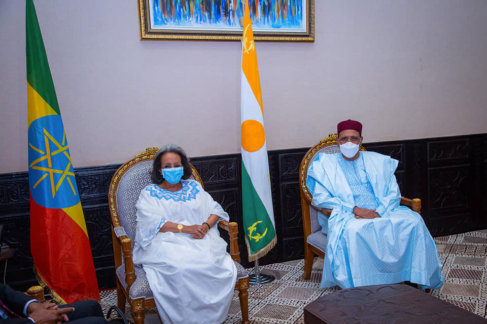 Visite de travail et d’amitié au Niger de la Présidente de la République Démocratique Fédérale d’Ethiopie : Plusieurs sujets relatifs à la situation intérieure et à la coopération bilatérale au menu de l’entrevue avec le Président Bazoum