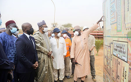 Visite des installations de la Nigelec par le Premier Ministre : Malgré la complexité de la ligne du Nigeria, SE Ouhoumoudou Mahamadou se félicite des progrès réalisés