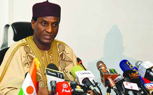 point de presse de Lamine Zeine sur le blocage de lexportation du petrole nigerien par le benin